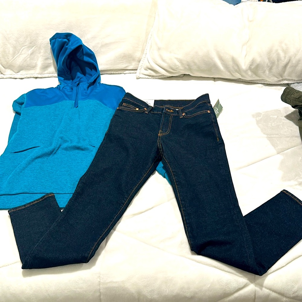 Classic Jeans and sweat shirt